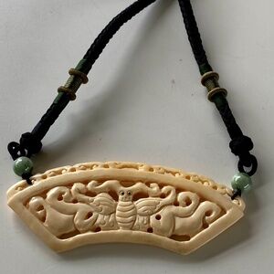 Vintage Chinese Hetian Jade Pendant